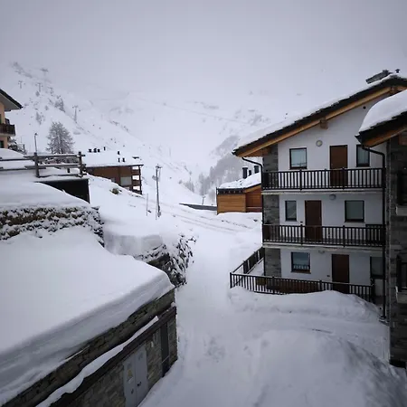 Prestigious In Cervinia Lägenhet